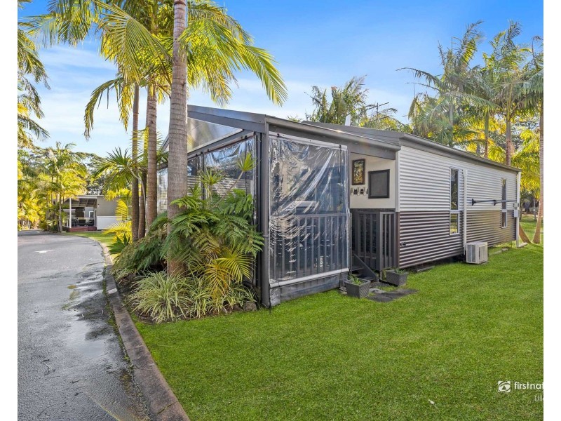 196/425 Princes Highway, Lake Tabourie NSW 2539