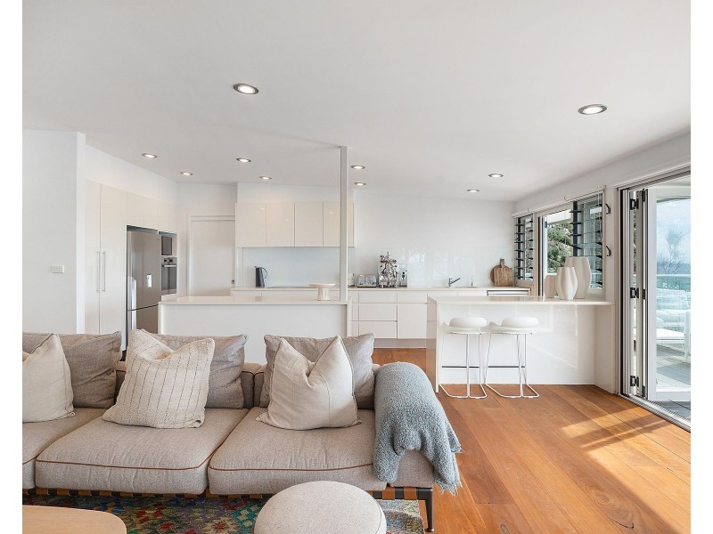 15 Shipton Crescent, Mollymook NSW 2539