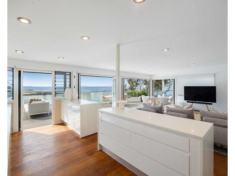 15 Shipton Crescent, Mollymook NSW 2539