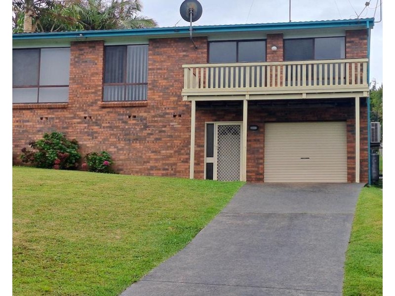 33 Canberra Crescent, Burrill Lake NSW 2539