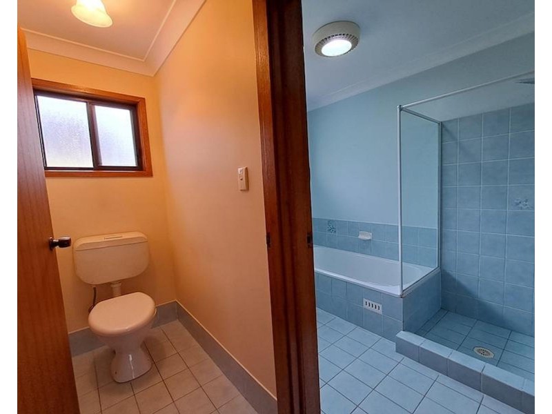 33 Canberra Crescent, Burrill Lake NSW 2539