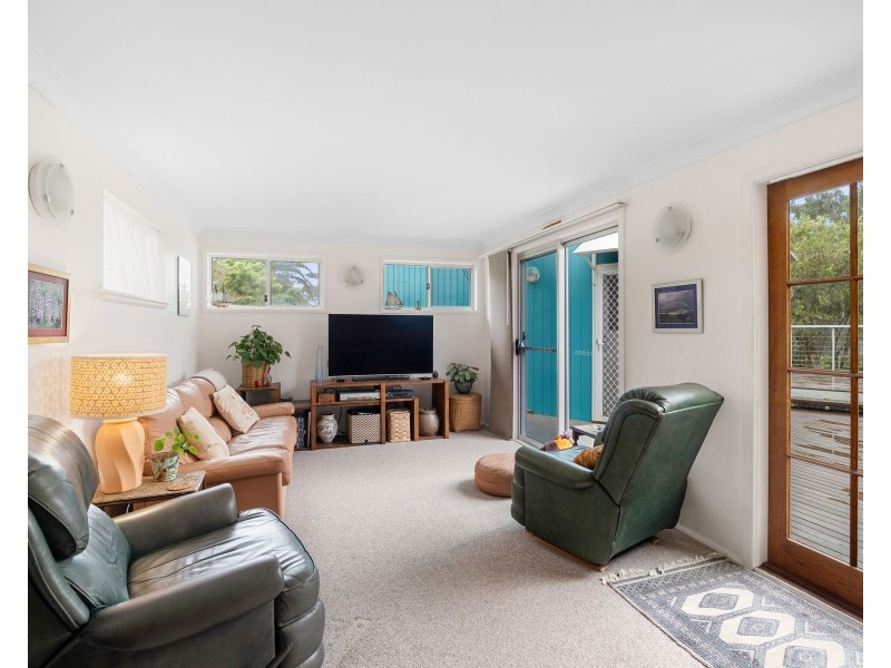 86 Carroll Avenue, Mollymook Beach NSW 2539
