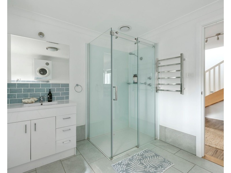 18 Gemini Way, Narrawallee NSW 2539