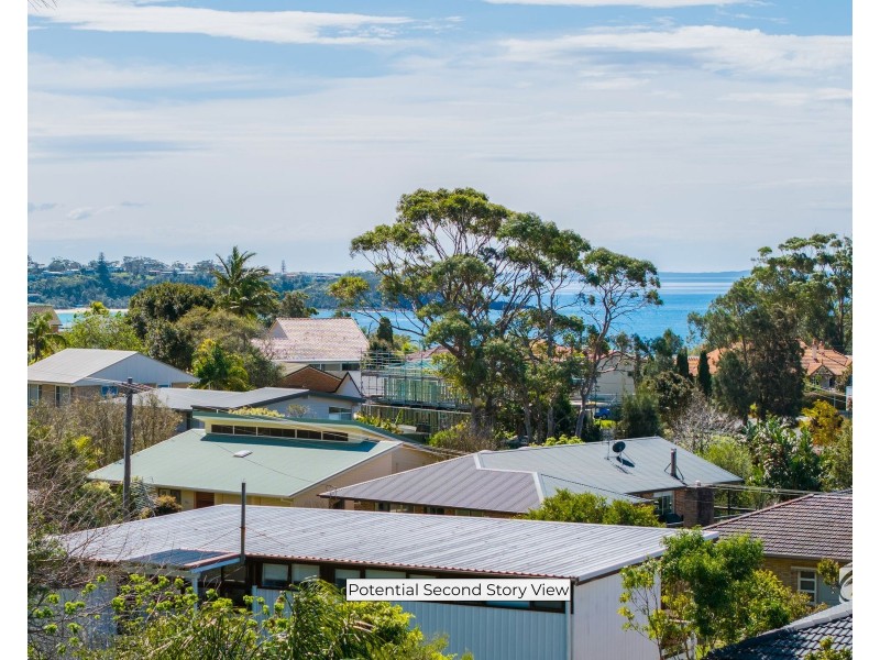 14 Princes Highway, Mollymook NSW 2539