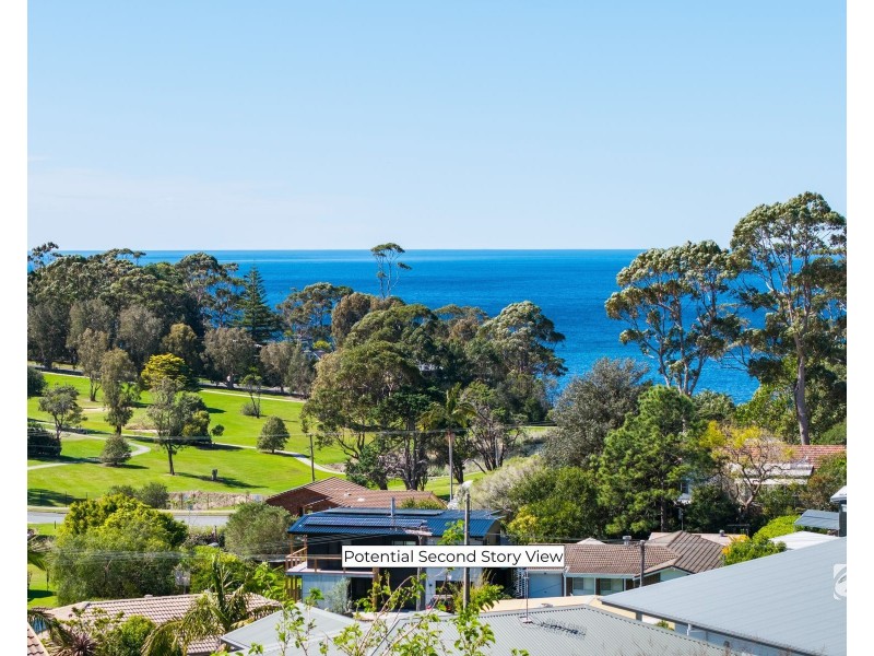 14 Princes Highway, Mollymook NSW 2539