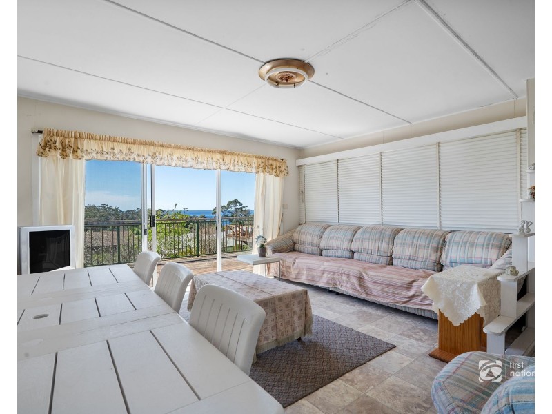 14 Princes Highway, Mollymook NSW 2539