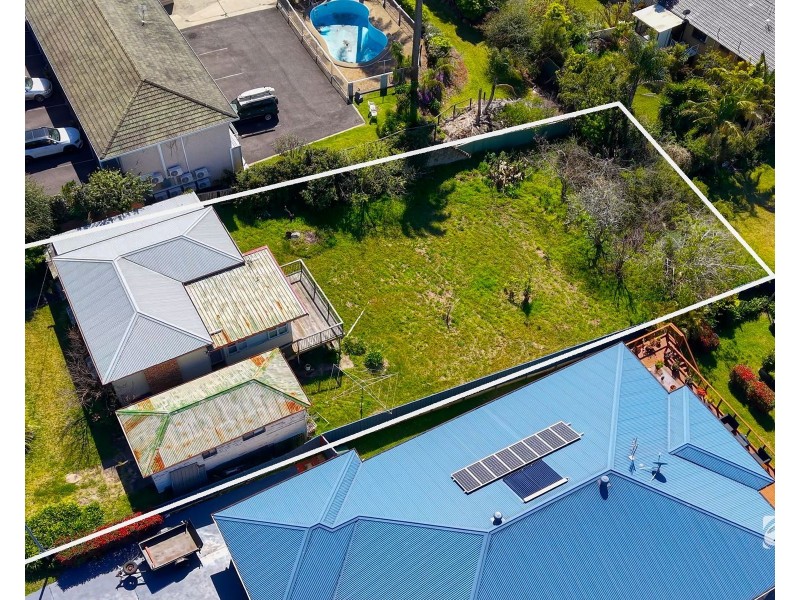 14 Princes Highway, Mollymook NSW 2539