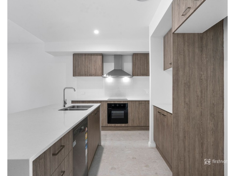 8/2 Dolphin Point Road, Burrill Lake NSW 2539