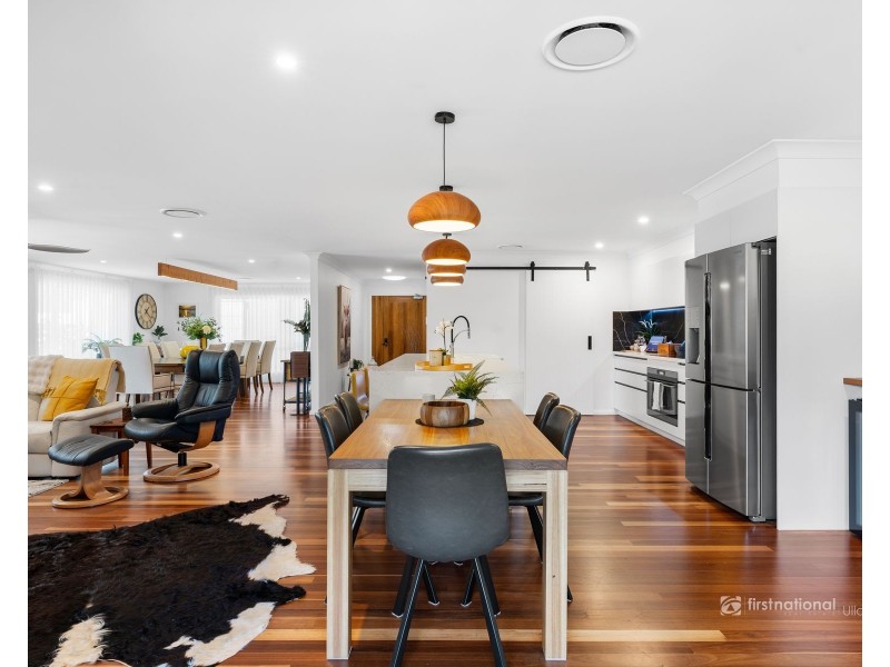 36 Mison Circuit, Mollymook Beach NSW 2539