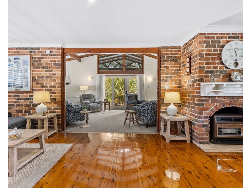 54 Tallwood Avenue, Mollymook Beach NSW 2539