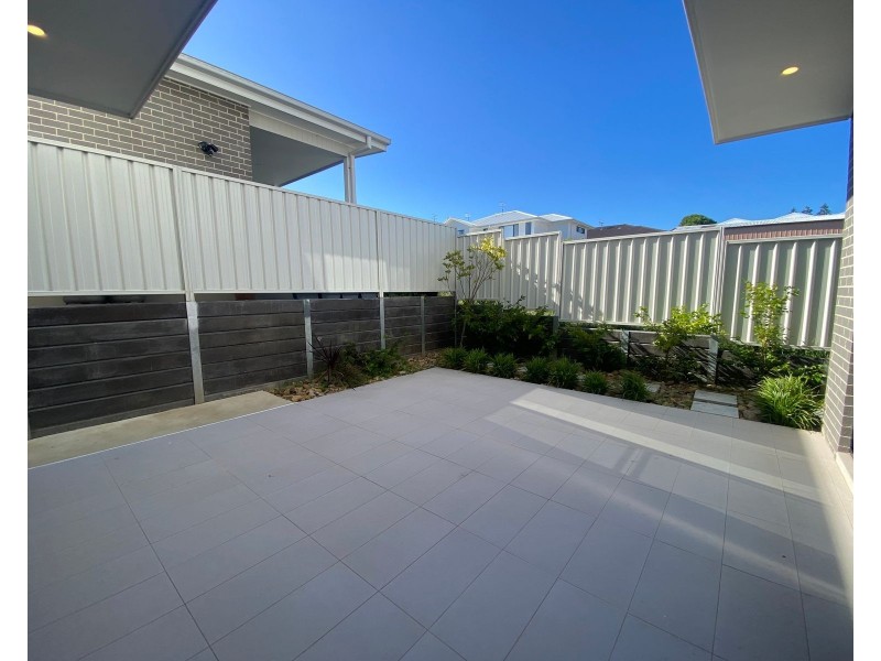 2/7 Kingsley Avenue, Ulladulla NSW 2539