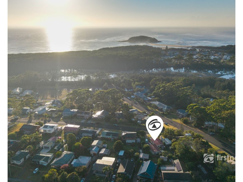 35 TORQUAY DRIVE, Lake Tabourie NSW 2539
