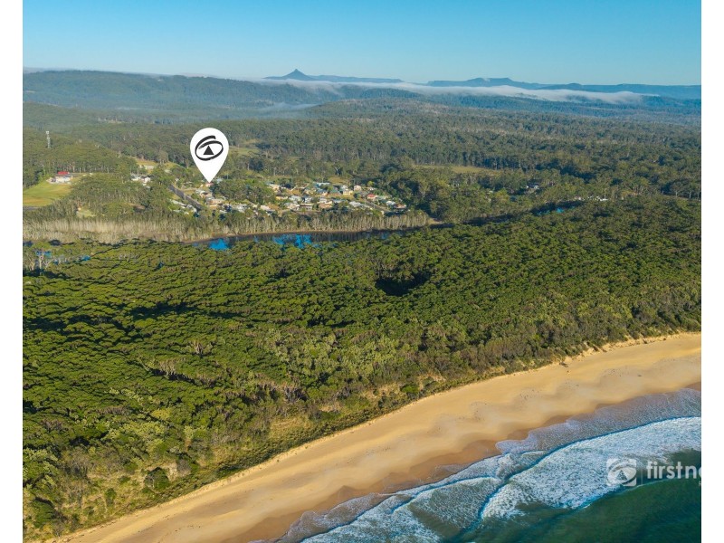 35 TORQUAY DRIVE, Lake Tabourie NSW 2539