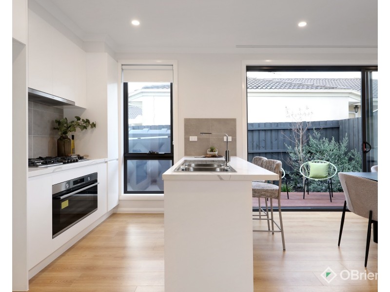 2/16 Railway Crescent, Bentleigh VIC 3204