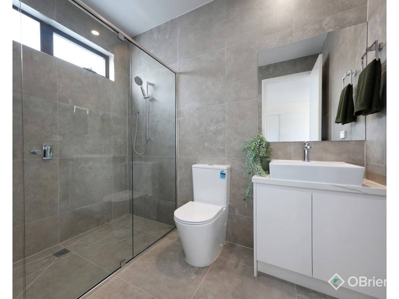 2/16 Railway Crescent, Bentleigh VIC 3204