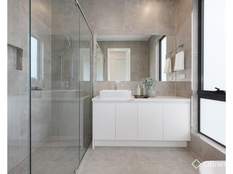 2/16 Railway Crescent, Bentleigh VIC 3204