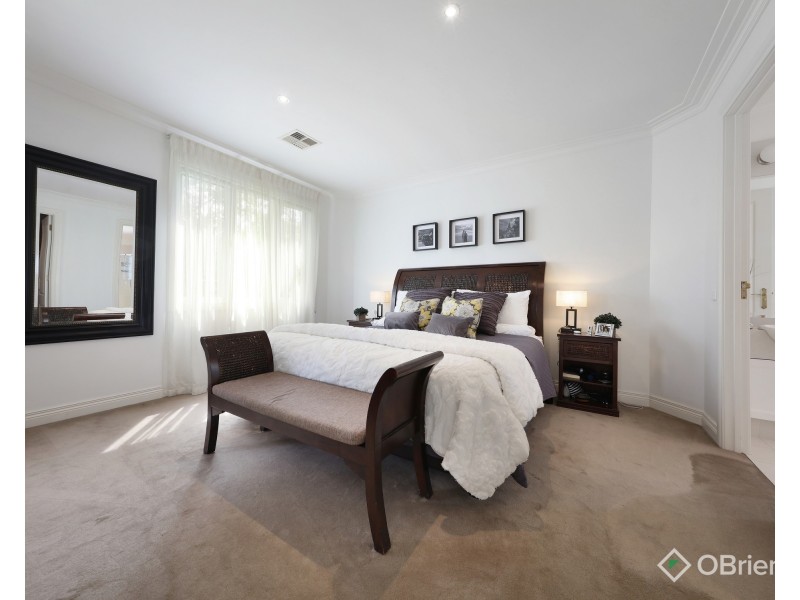 8 Lynch Street Street, Brighton VIC 3186