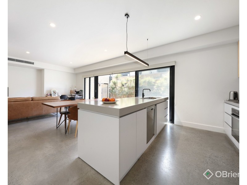 2/20 Station Avenue, Mckinnon VIC 3204