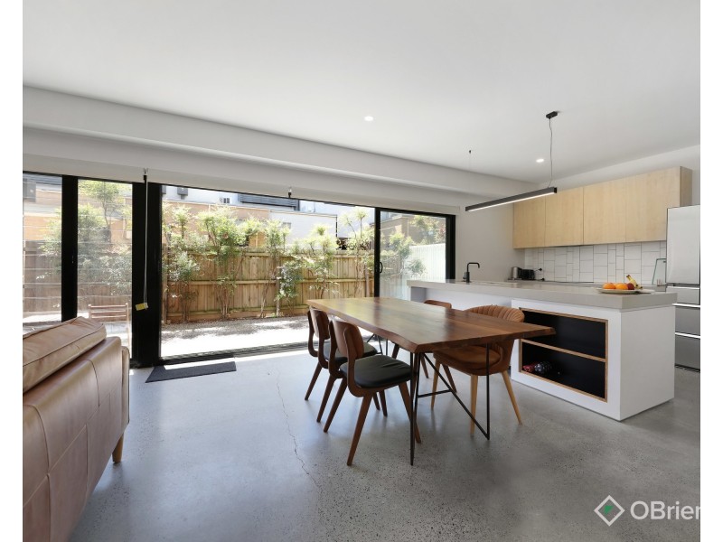 2/20 Station Avenue, Mckinnon VIC 3204