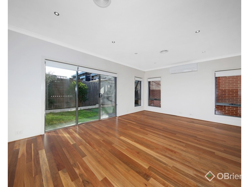 2/7 Prince Edward Avenue, Mckinnon VIC 3204