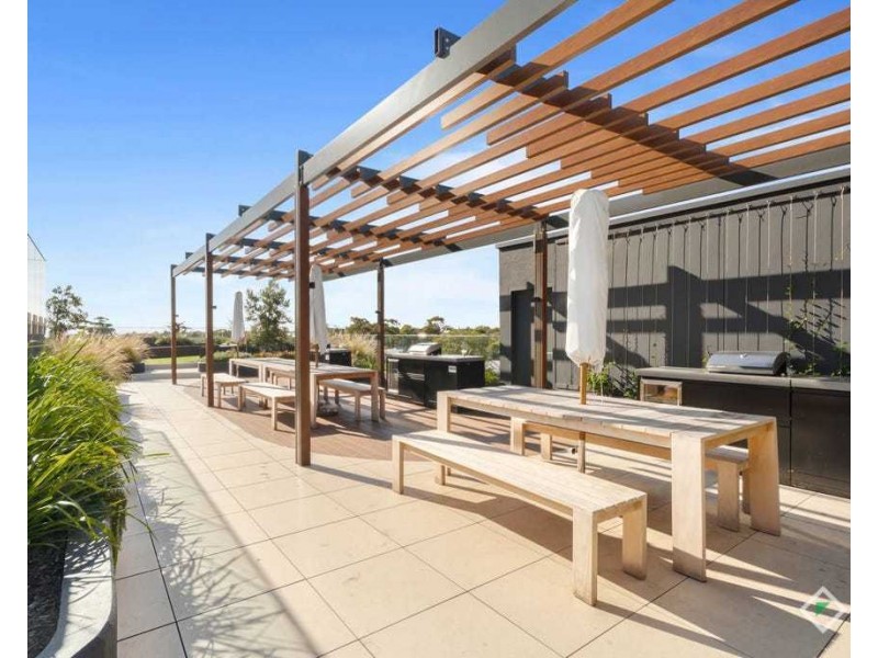 307/18 Koolkuna Lane, Hampton VIC 3188