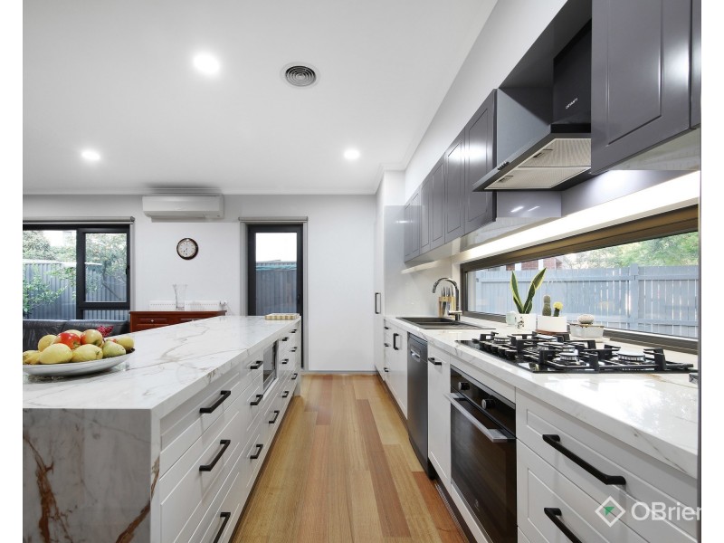 24 St Andrews Drive, Heatherton VIC 3202