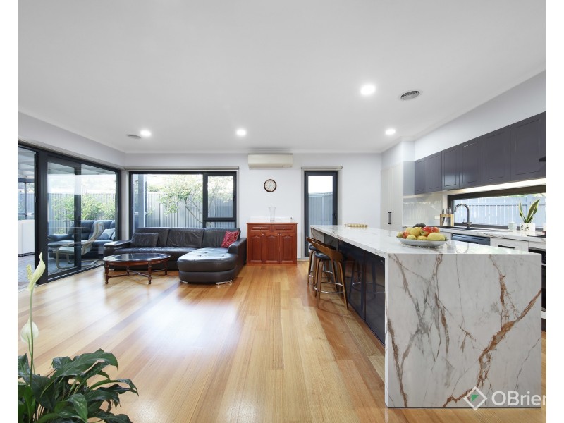 24 St Andrews Drive, Heatherton VIC 3202