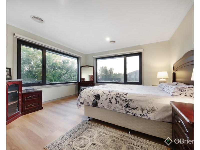 24 St Andrews Drive, Heatherton VIC 3202