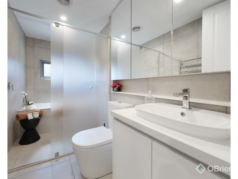 2/14 South Avenue, Bentleigh VIC 3204