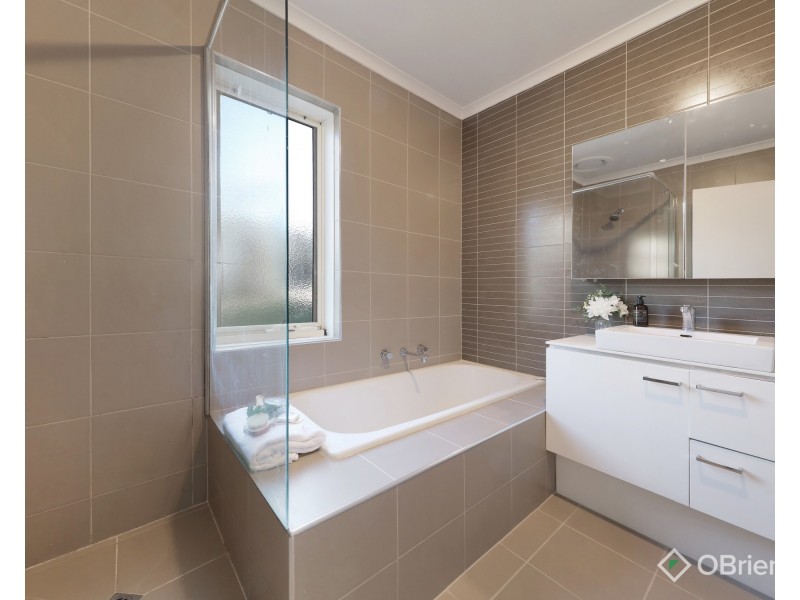 33 Inga Street, Burwood East VIC 3151