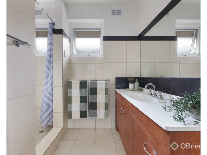 3/9 Brentwood Street, Bentleigh VIC 3204