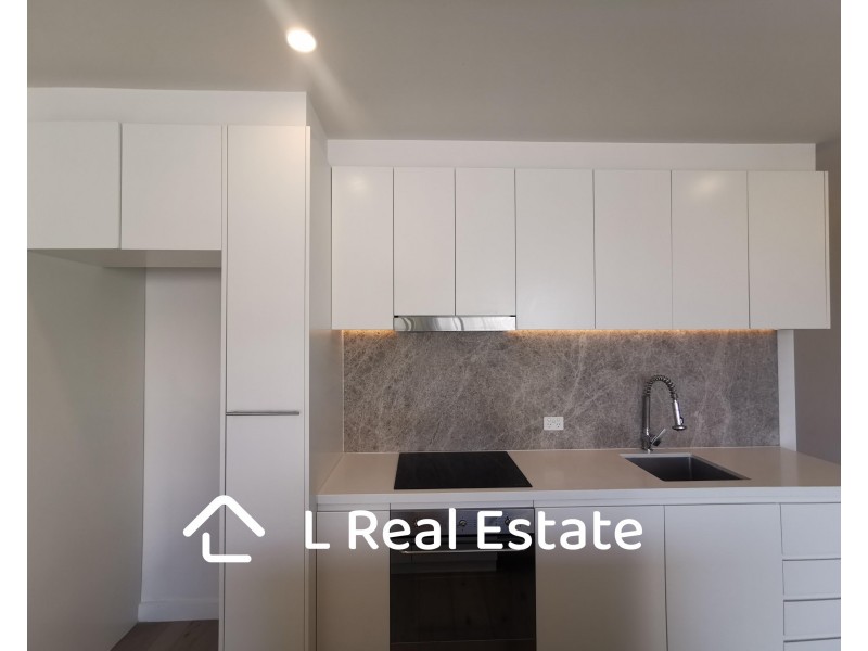 212/33 Racecourse Rd, North Melbourne VIC 3051