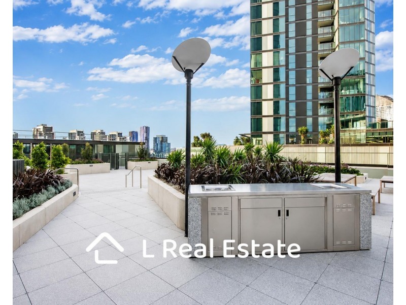 2704/9 Waterside Place, Docklands VIC 3008