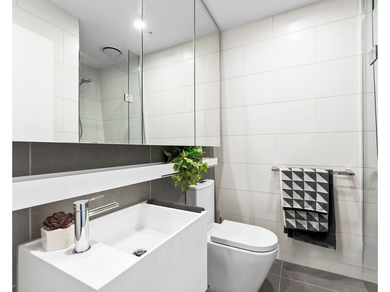 2604/8 Pearl River Road, Docklands VIC 3008