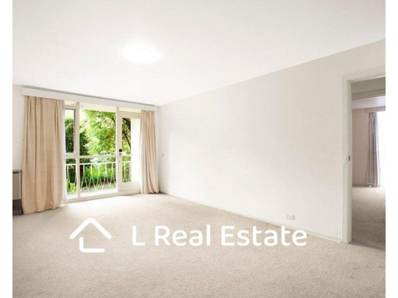 2/93 Mathoura Road, Toorak VIC 3142