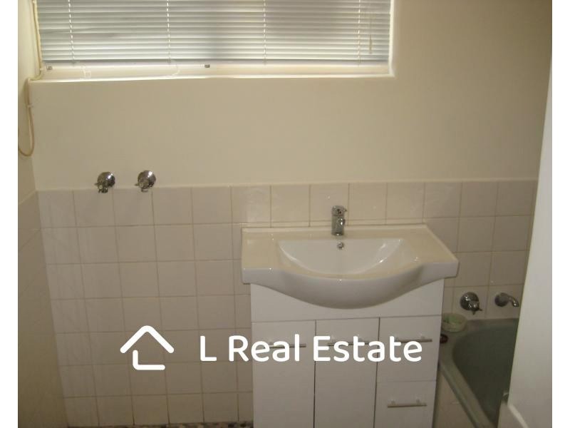 2/93 Mathoura Road, Toorak VIC 3142