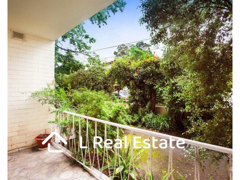 2/93 Mathoura Road, Toorak VIC 3142