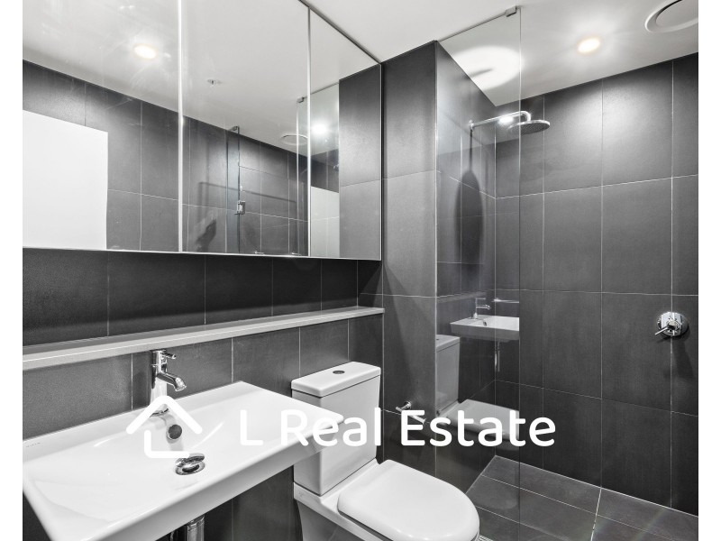 3006E/888 Collins St, Docklands VIC 3008