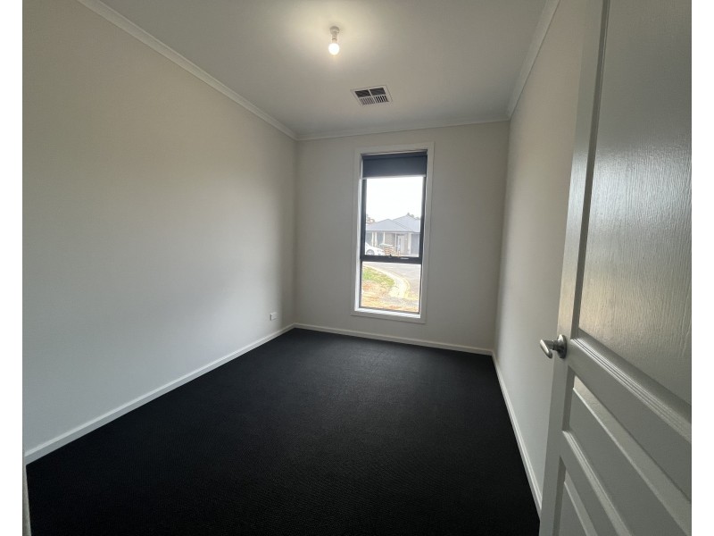 63 Cotterdale Avenue, Mount Barker SA 5251