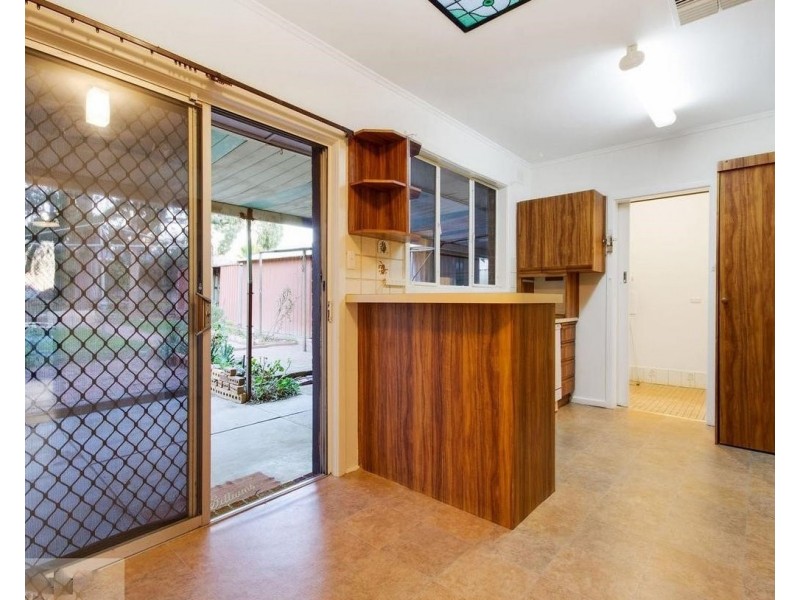 8 Bertana Road, Para Hills West SA 5096