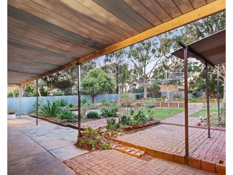 8 Bertana Road, Para Hills West SA 5096