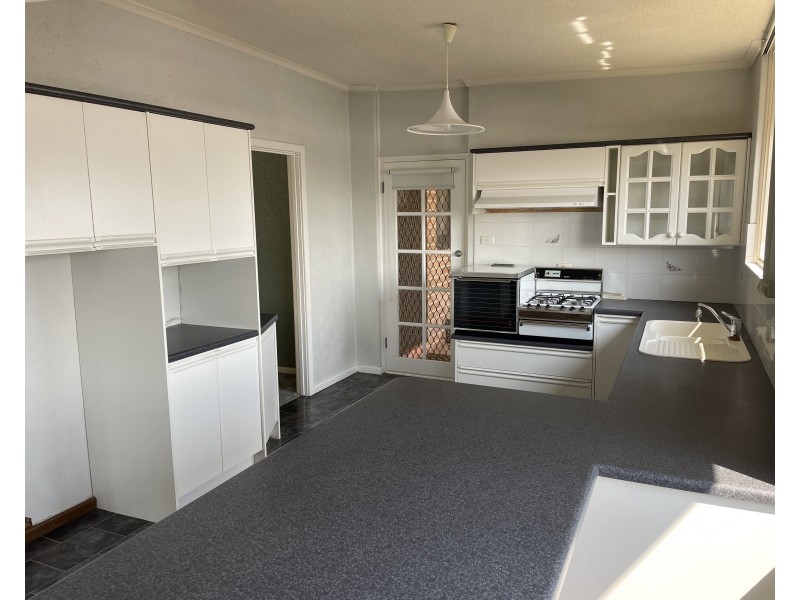 37 Frances Avenue, Para Hills SA 5096