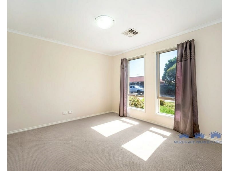 5 Oakwood Circuit, Munno Para West SA 5115