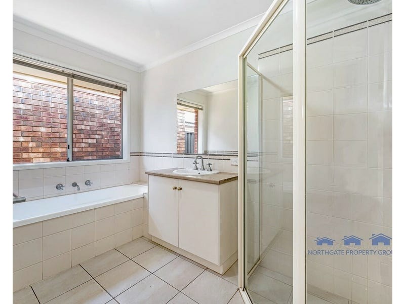 5 Oakwood Circuit, Munno Para West SA 5115