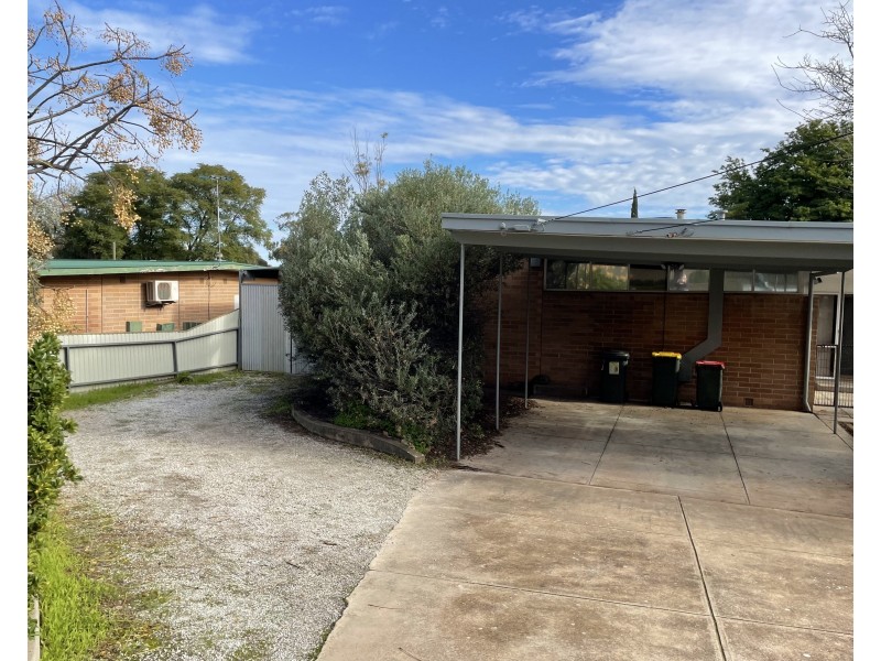 8 Liberman Road, Para Hills SA 5096