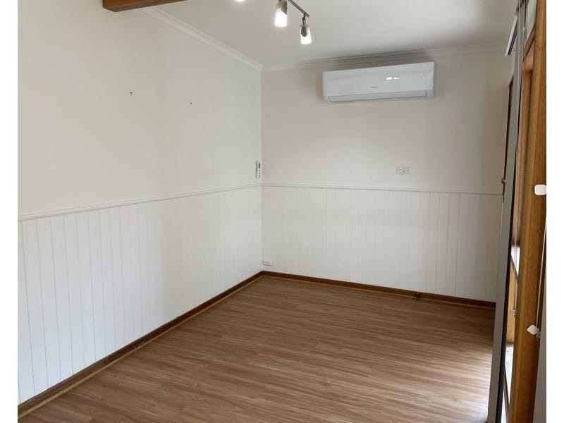 8 Liberman Road, Para Hills SA 5096