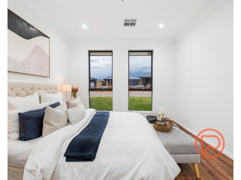 2 Raylene Court, Blakeview SA 5114