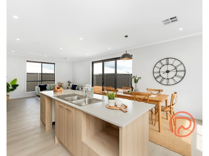 2 MINT DRIVE, Hayborough SA 5211