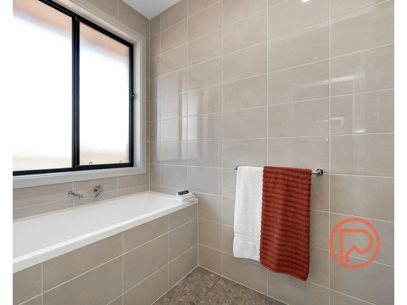 2 MINT DRIVE, Hayborough SA 5211