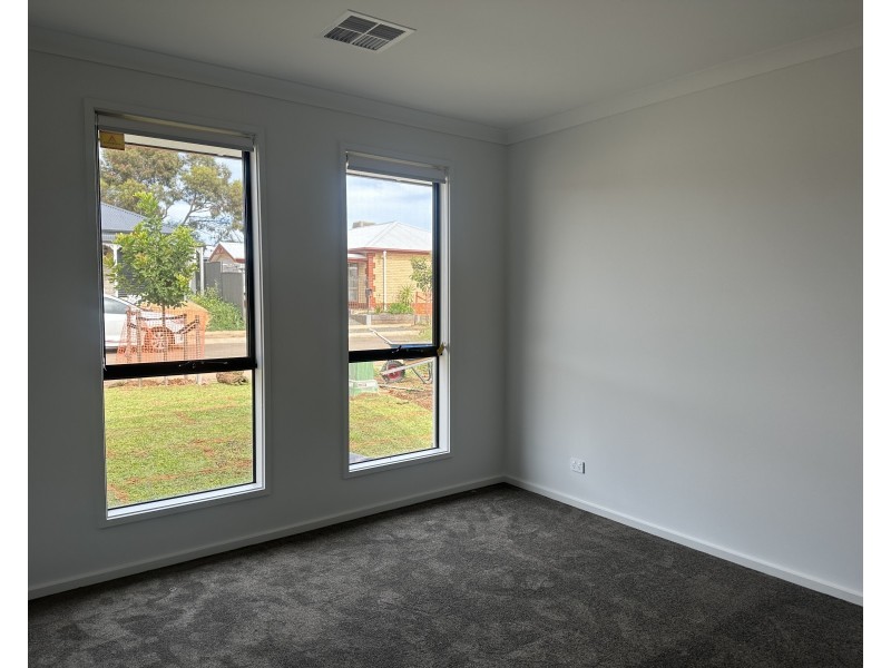 4 Raylene Court, Blakeview SA 5114